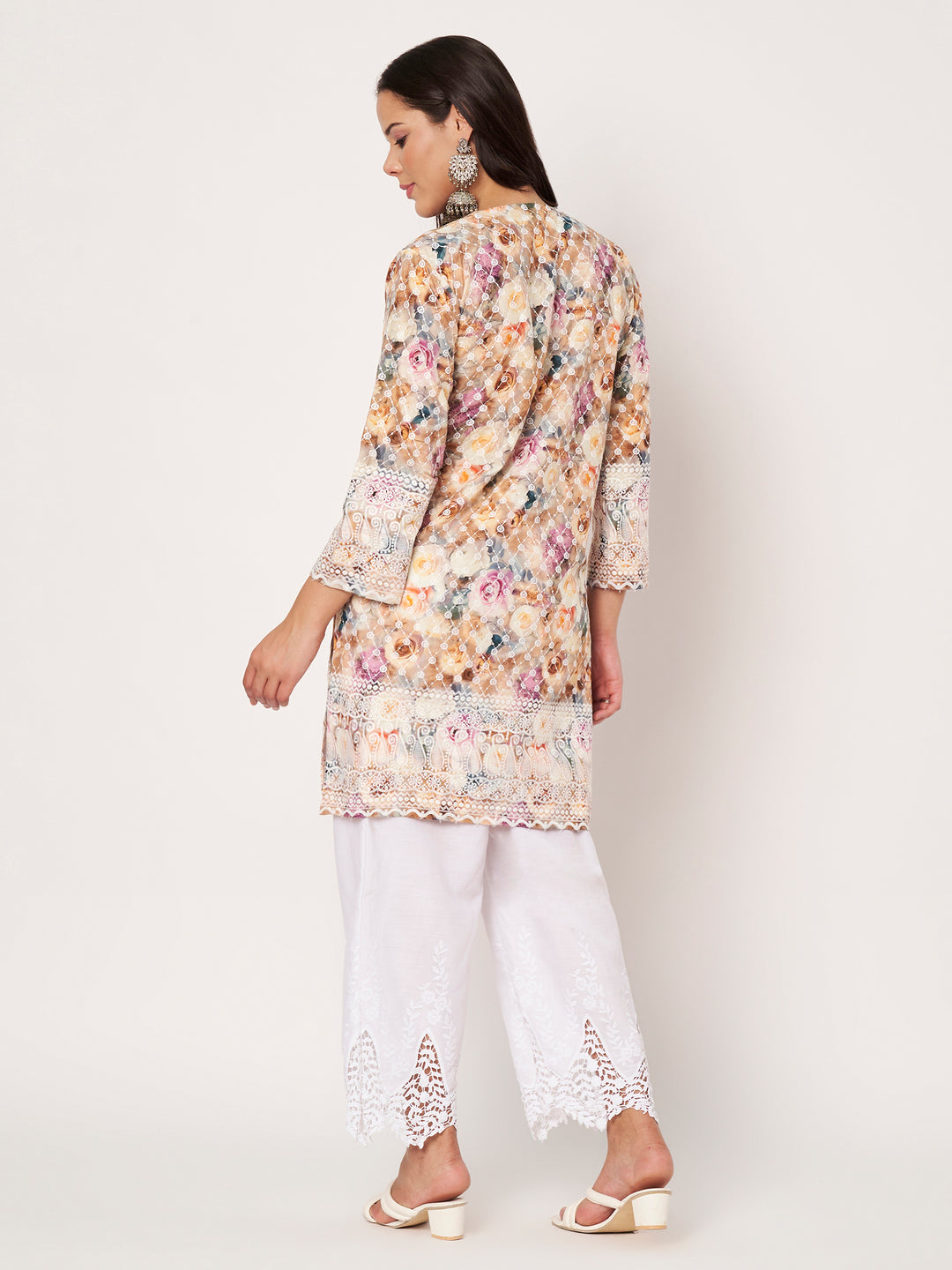 Women Floral Printed Kurti & Chikankari Pants Set