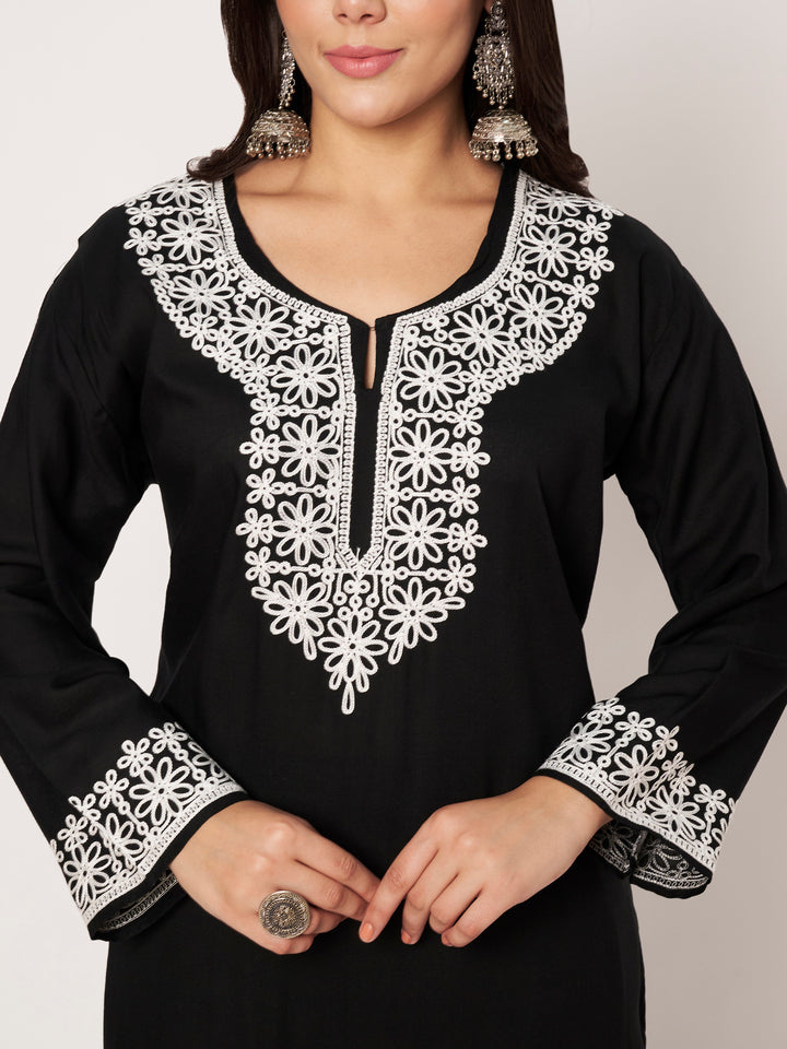 Women Embroidered Kurta & Pant Set | Floral Work