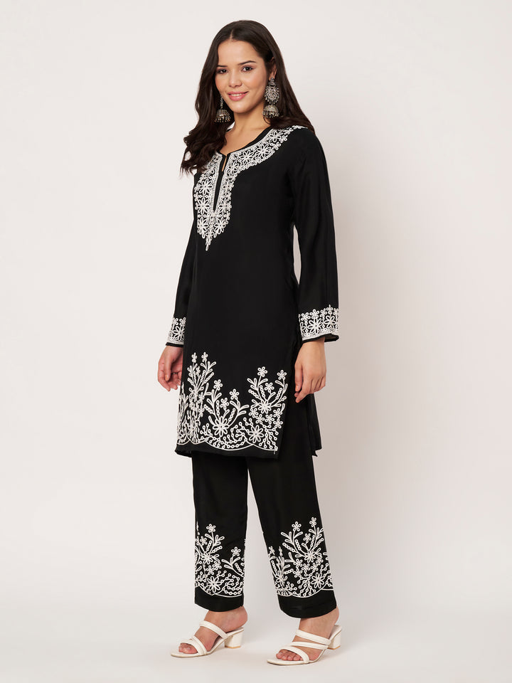 Women Embroidered Kurta & Pant Set | Floral Work