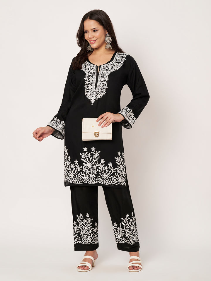Women Embroidered Kurta & Pant Set | Floral Work