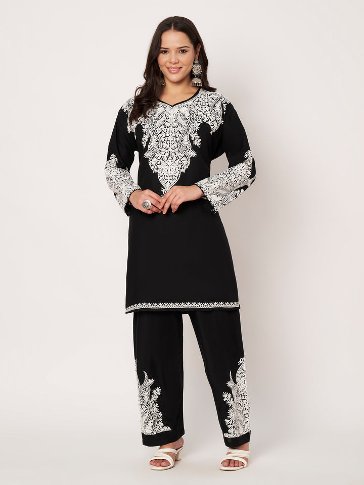 Women Floral Embroidered Kurta Palazzo Set