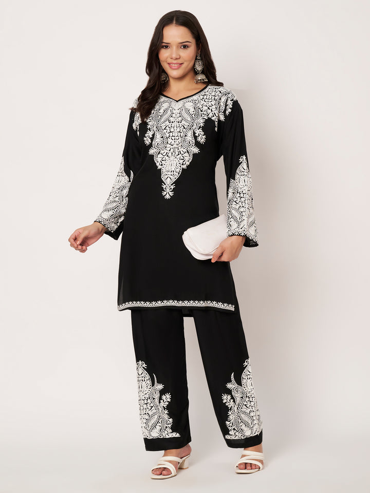 Women Floral Embroidered Kurta Palazzo Set