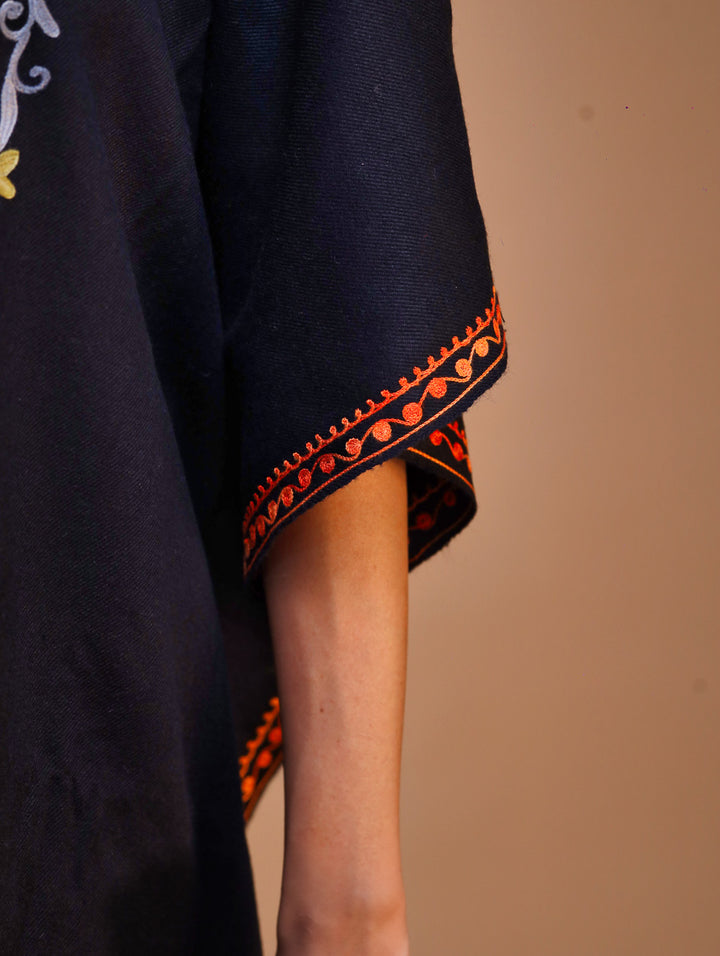 Women's Aari Work Yoke Design Kashmiri Embroidered Kaftan(Pheran)