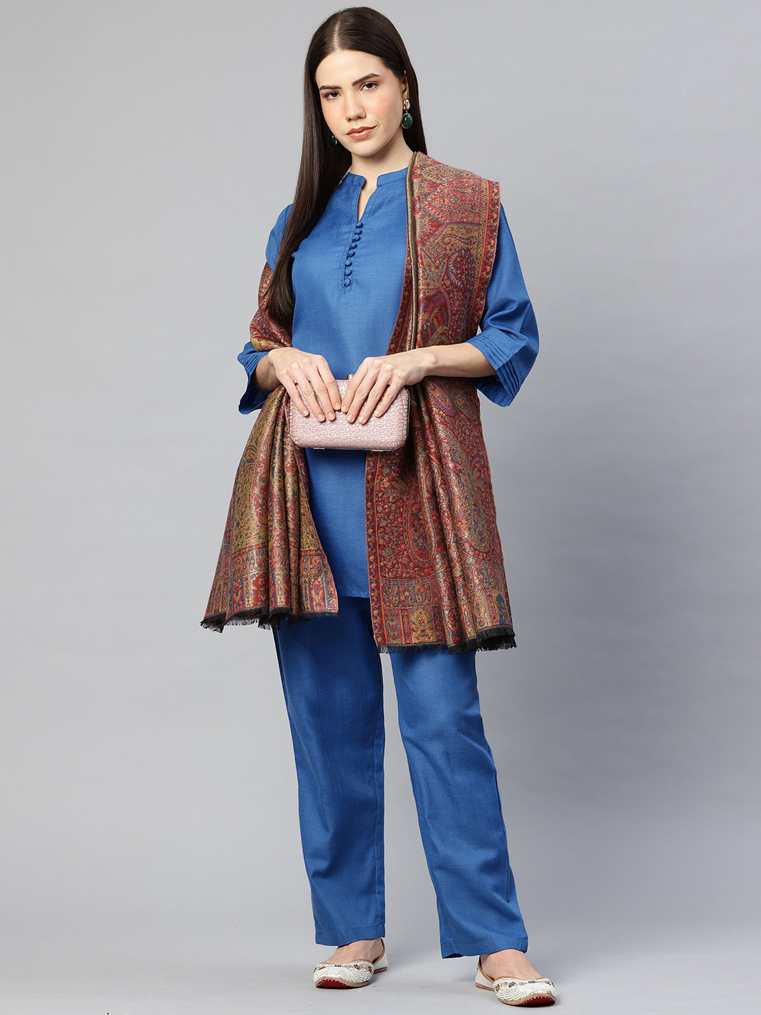 Women's Kani Wool Shawl With Zari Work