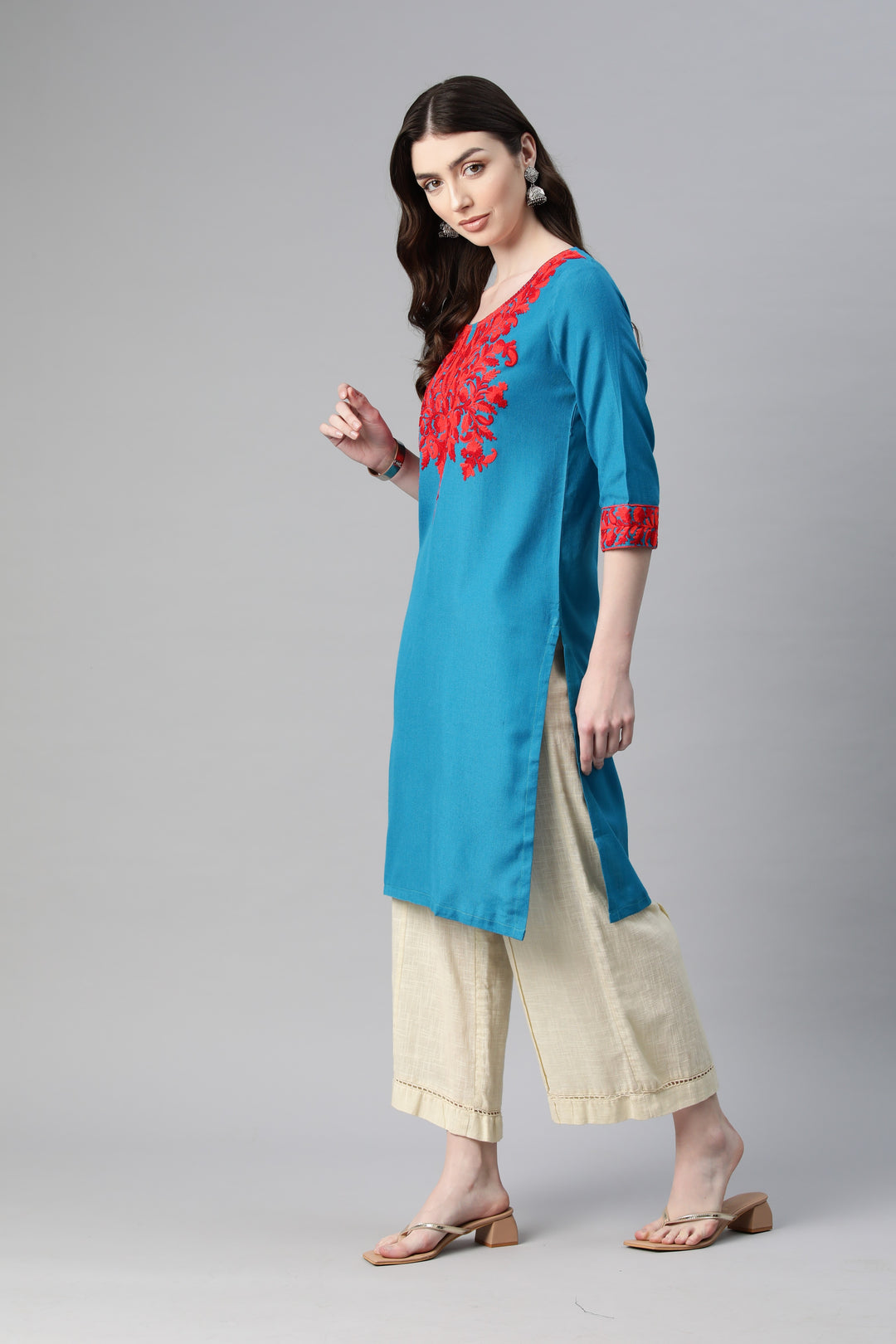 Women's Aari Embroidery Woollen Kurti