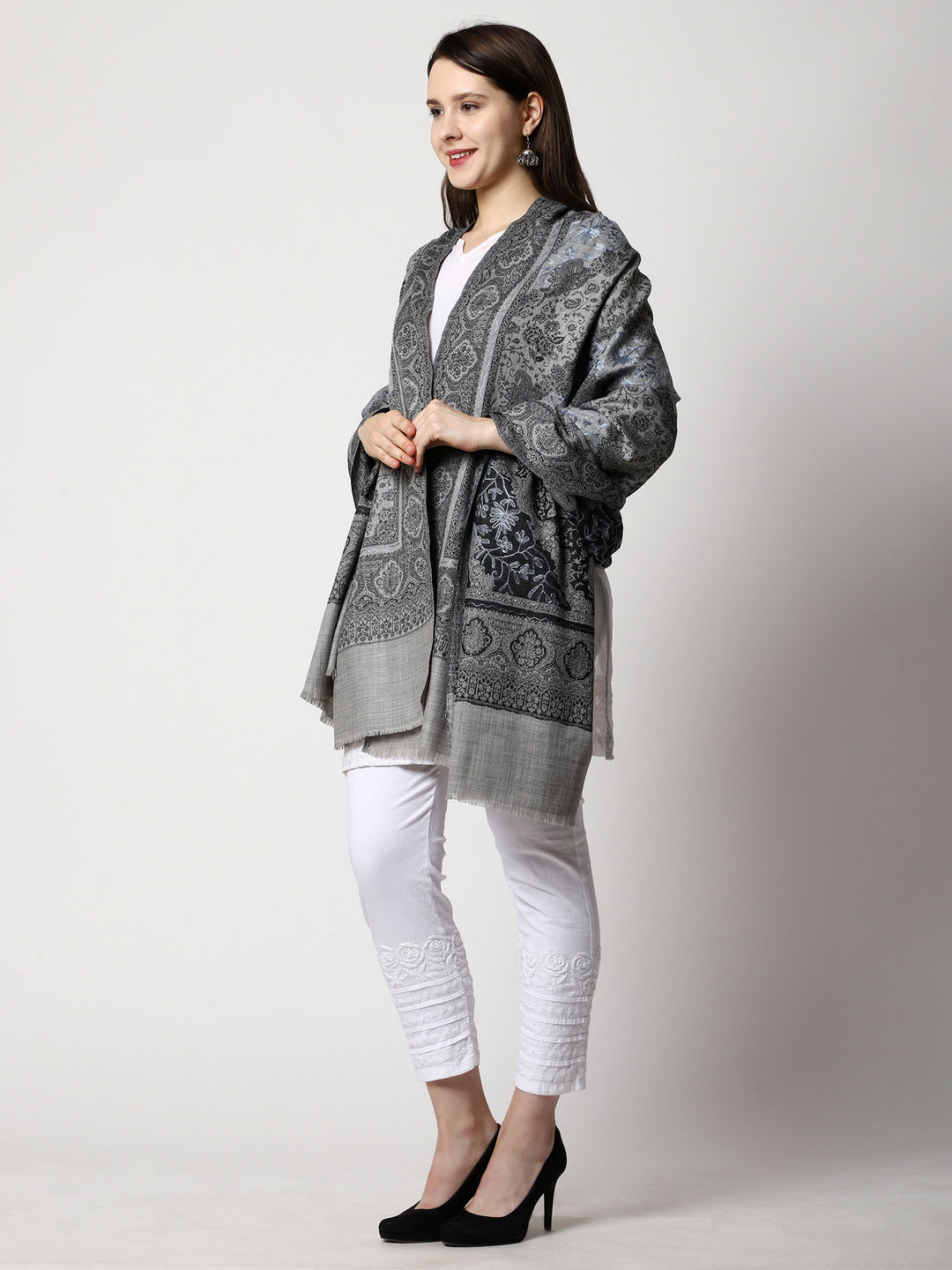 Women's Aari Embroidery Jammawar Wool Shawl